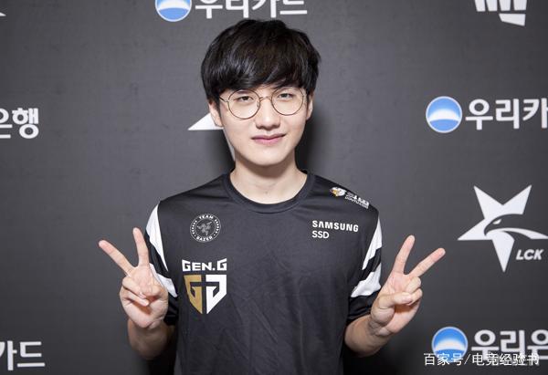 Rookie迎来十五赛季出色发挥，SKT观众热烈欢呼！