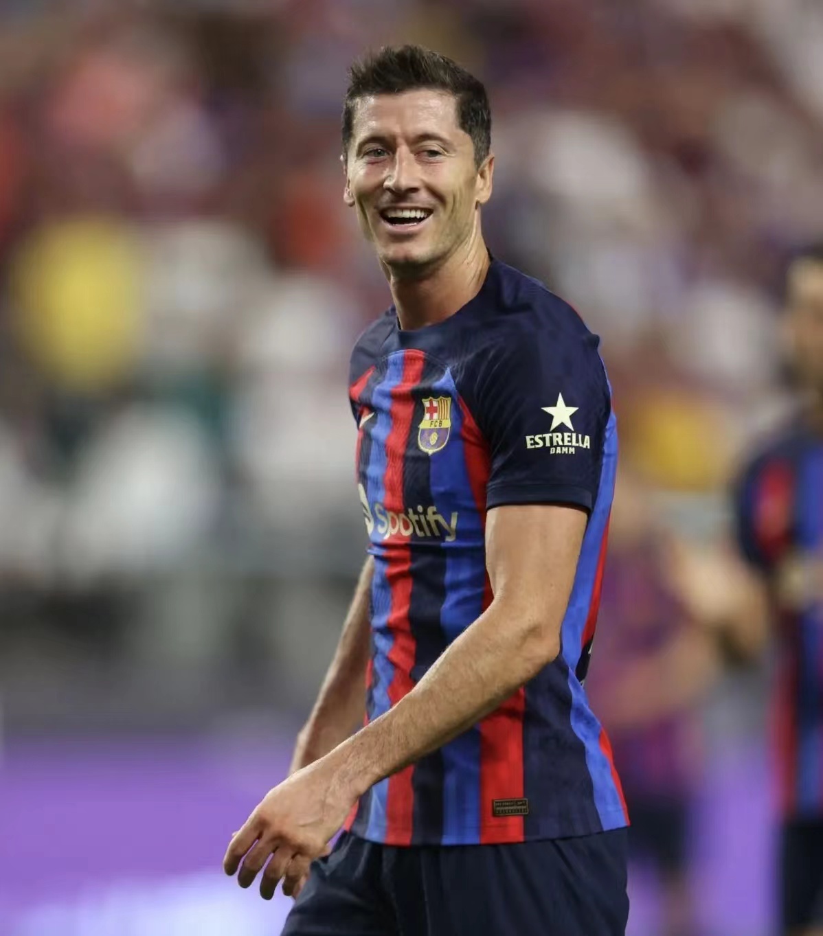 NG28-莱万多夫斯基迎来三赛季高光表现，加拿大队球迷沸腾！的简单介绍